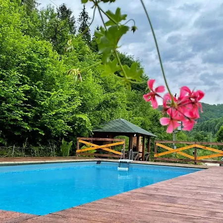 Na Uzlissi Villa Migovo