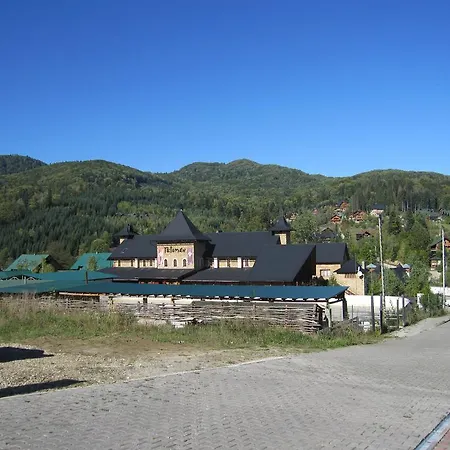 Na Uzlissi *